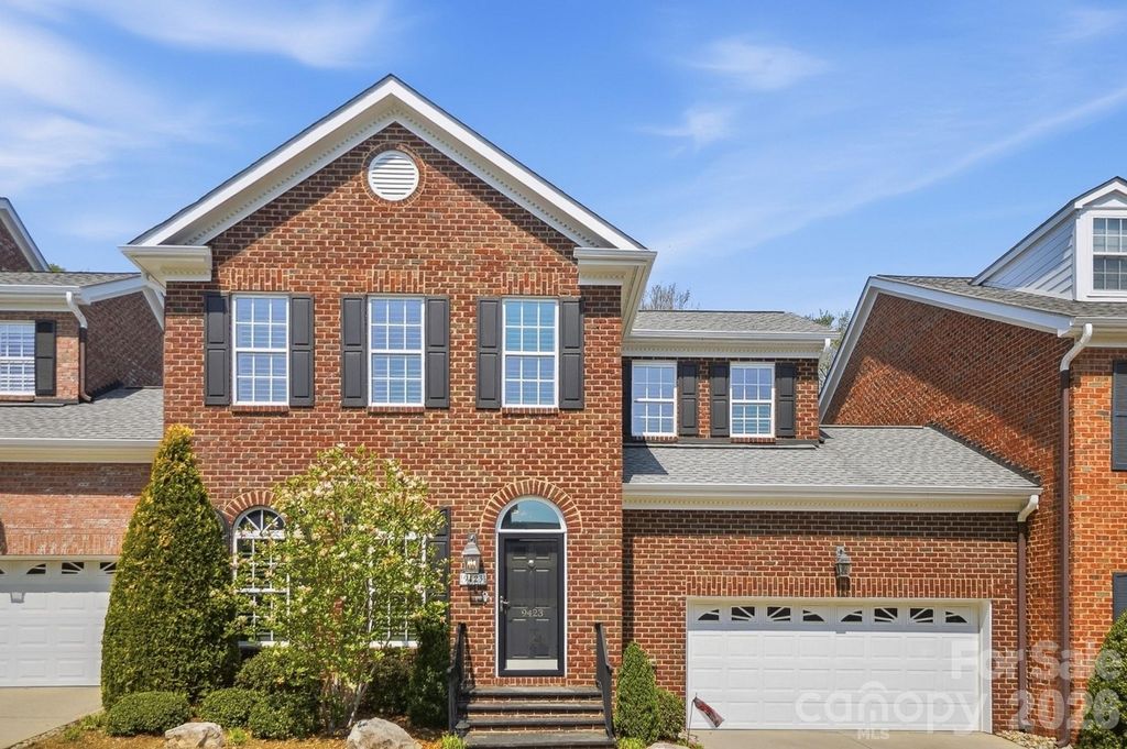 9423 Bonnie Briar Circle, Charlotte, NC 28277