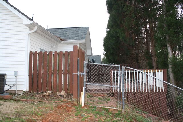 339 Stillwater Circle, Boiling Springs, SC 29316