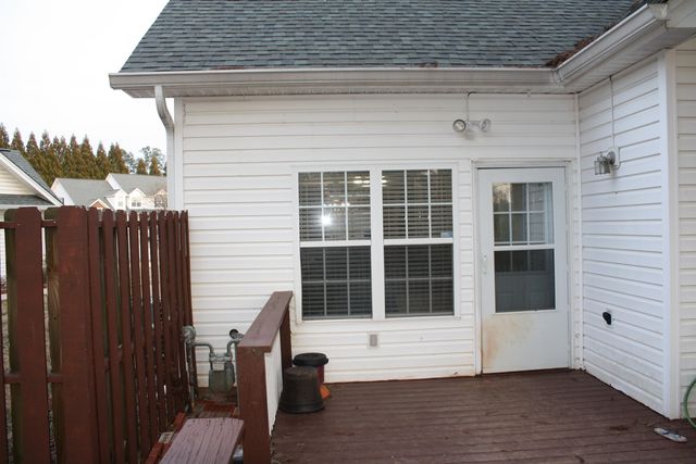 339 Stillwater Circle, Boiling Springs, SC 29316