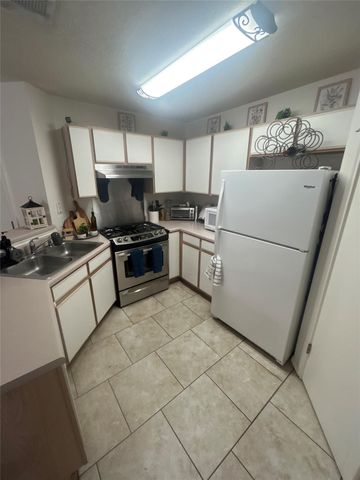 7229 Aldea DR B, Austin, TX 78745