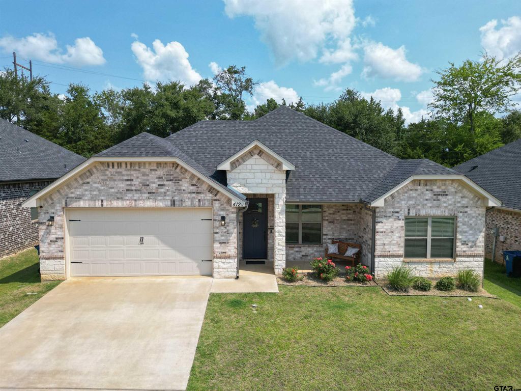 412 Faithful Rd., Lindale, TX 75771