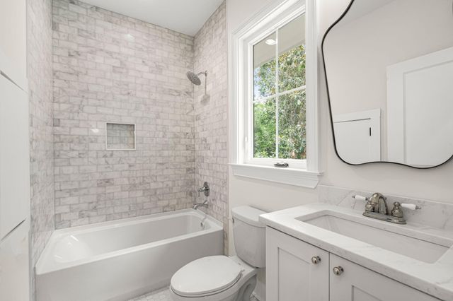 828 5th Avenue, Charleston, SC 29407