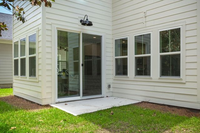 828 5th Avenue, Charleston, SC 29407