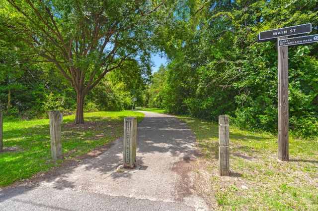 828 5th Avenue, Charleston, SC 29407