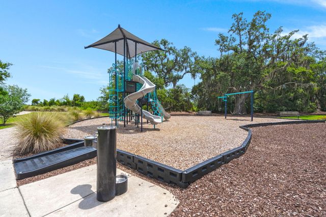 828 5th Avenue, Charleston, SC 29407