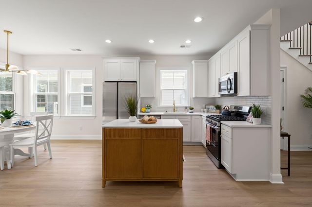 828 5th Avenue, Charleston, SC 29407