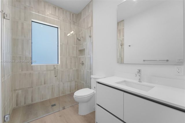 2735 SW 23rd Ter, Miami, FL 33145