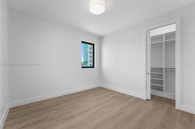 2735 SW 23rd Ter, Miami, FL 33145