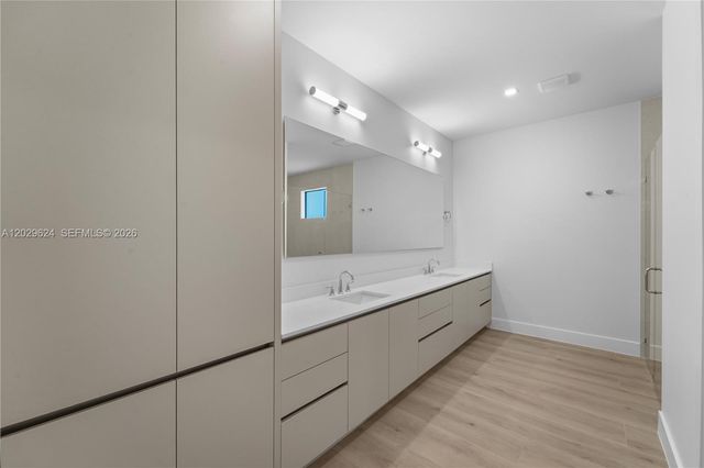 2735 SW 23rd Ter, Miami, FL 33145