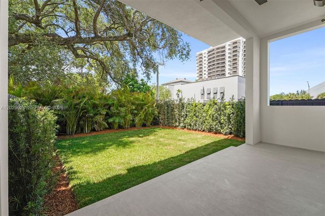 2735 SW 23rd Ter, Miami, FL 33145