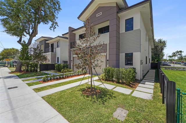 2735 SW 23rd Ter, Miami, FL 33145