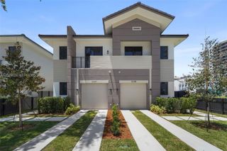 2735 SW 23rd Ter, Miami, FL 33145