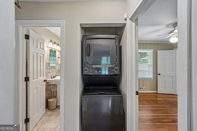 2120 Meadowbrook Lane SE, Marietta, GA 30067