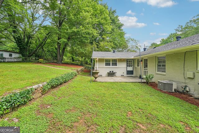 2120 Meadowbrook Lane SE, Marietta, GA 30067
