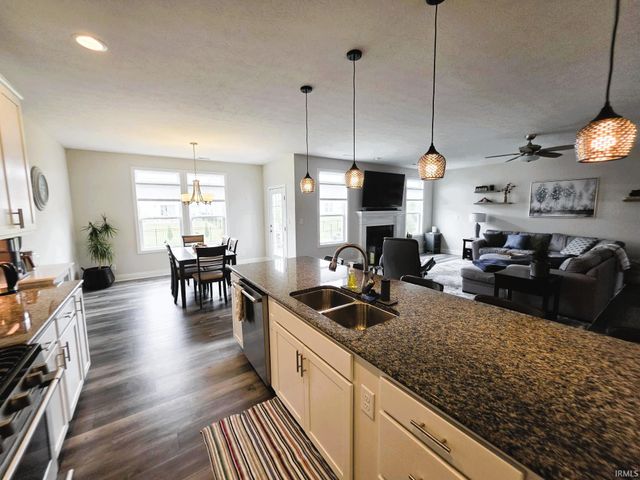 379 Haddington Lane, Lafayette, IN 47905