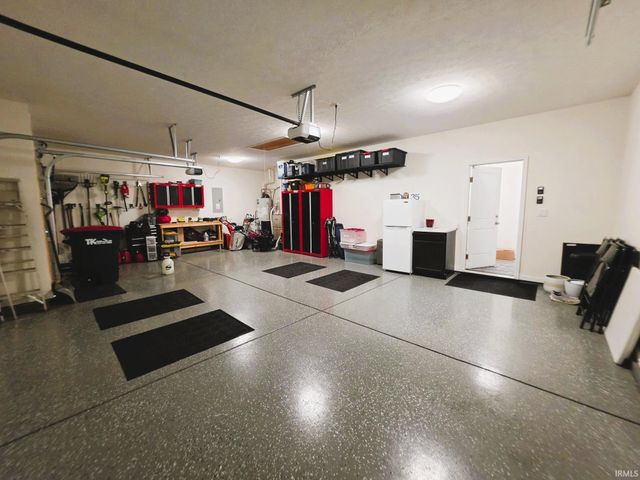 379 Haddington Lane, Lafayette, IN 47905