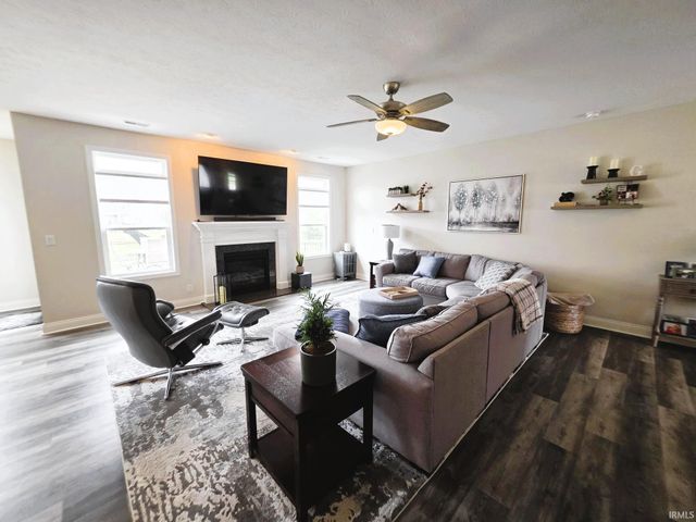 379 Haddington Lane, Lafayette, IN 47905