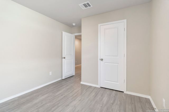 8027 Chanting Bend, San Antonio, TX 78223