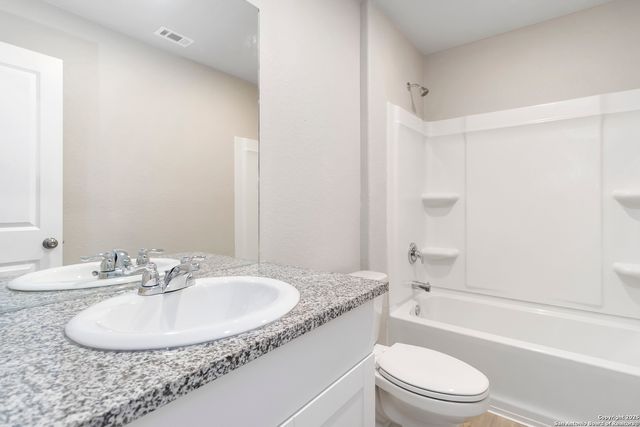 8027 Chanting Bend, San Antonio, TX 78223