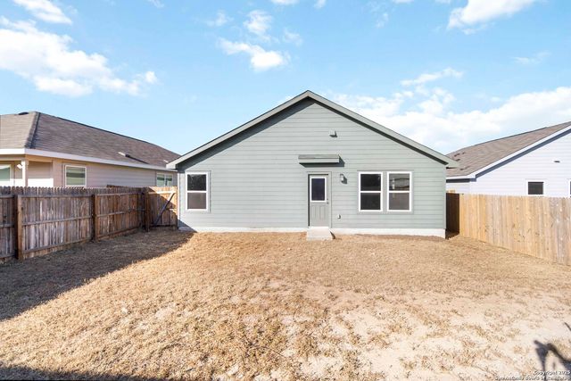 8027 Chanting Bend, San Antonio, TX 78223