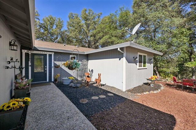 19179 Swallow Way, Penn Valley, CA 95946