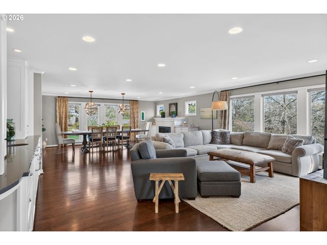 1414 COUNTRY COMMONS, Lake Oswego, OR 97034