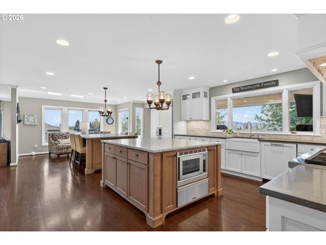 1414 COUNTRY COMMONS, Lake Oswego, OR 97034