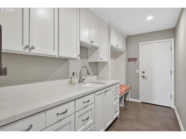 1414 COUNTRY COMMONS, Lake Oswego, OR 97034