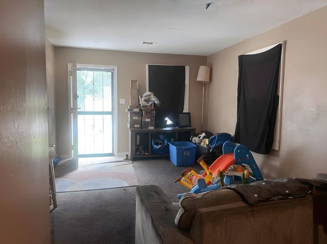 572 BURLINGTON CIR, Memphis, TN 38127
