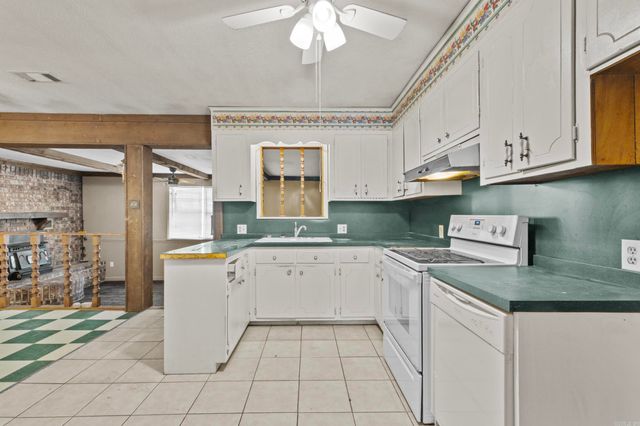 212 Chrisp Avenue, Searcy, AR 72143