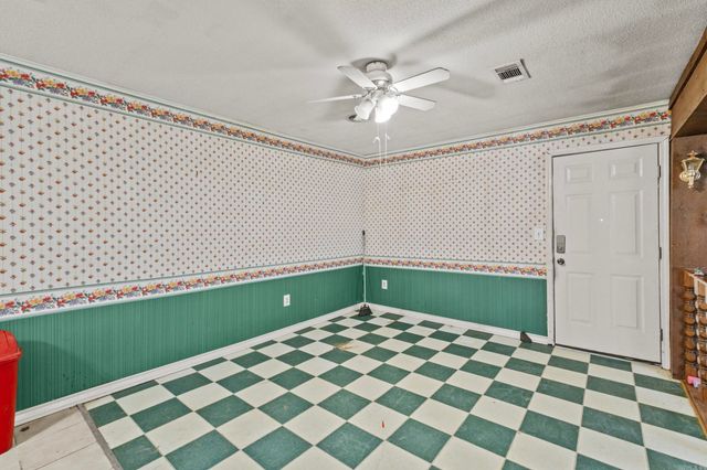 212 Chrisp Avenue, Searcy, AR 72143