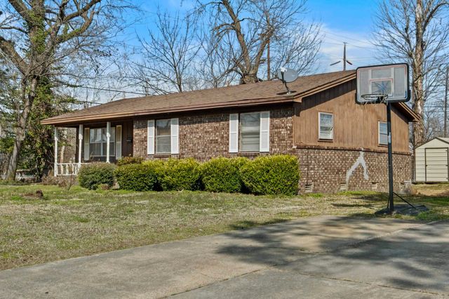 212 Chrisp Avenue, Searcy, AR 72143