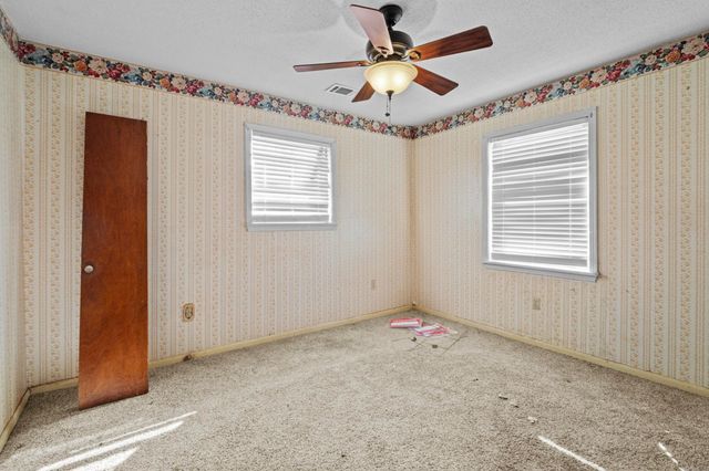 212 Chrisp Avenue, Searcy, AR 72143