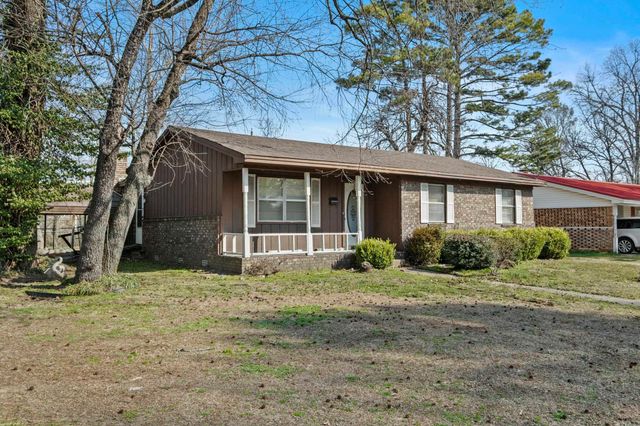 212 Chrisp Avenue, Searcy, AR 72143