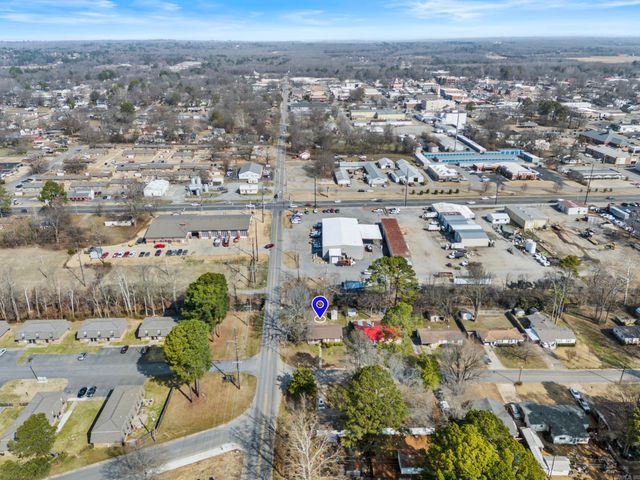 212 Chrisp Avenue, Searcy, AR 72143