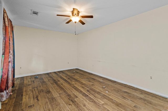 212 Chrisp Avenue, Searcy, AR 72143