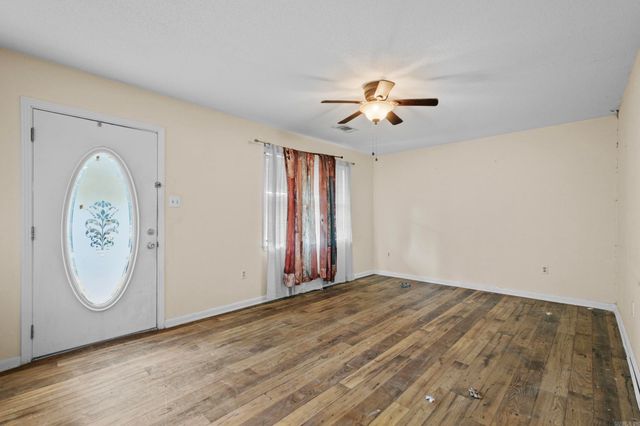 212 Chrisp Avenue, Searcy, AR 72143