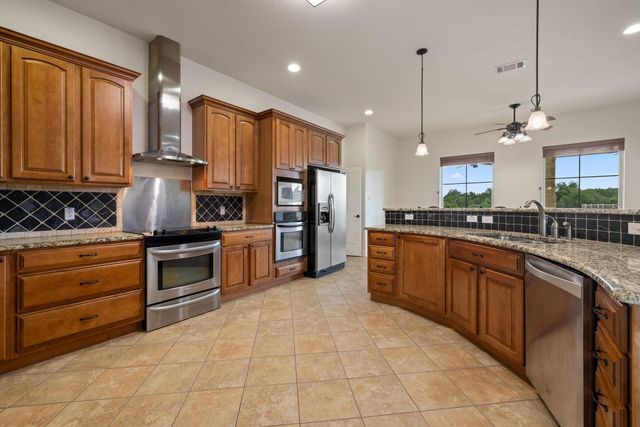687 Silver Creek DR, Leander, TX 78641