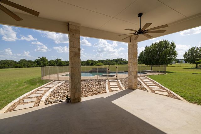 687 Silver Creek DR, Leander, TX 78641