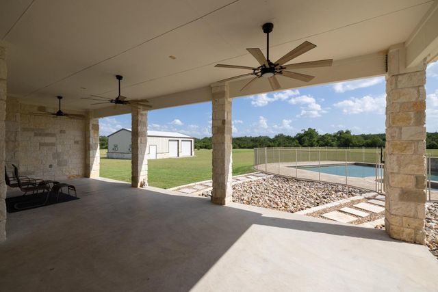 687 Silver Creek DR, Leander, TX 78641