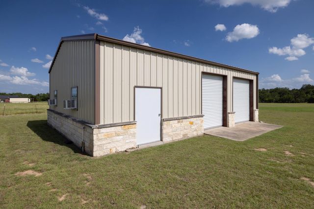 687 Silver Creek DR, Leander, TX 78641