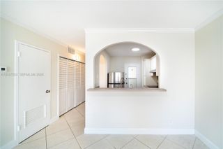 2555 NE 11th Street 310, Fort Lauderdale, FL 33304