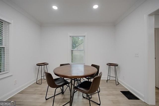 593 Lynnhaven Drive SW, Atlanta, GA 30310