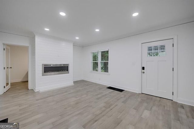 593 Lynnhaven Drive SW, Atlanta, GA 30310