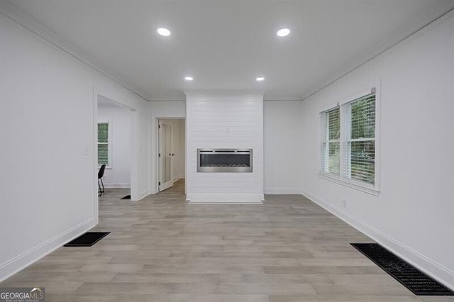 593 Lynnhaven Drive SW, Atlanta, GA 30310