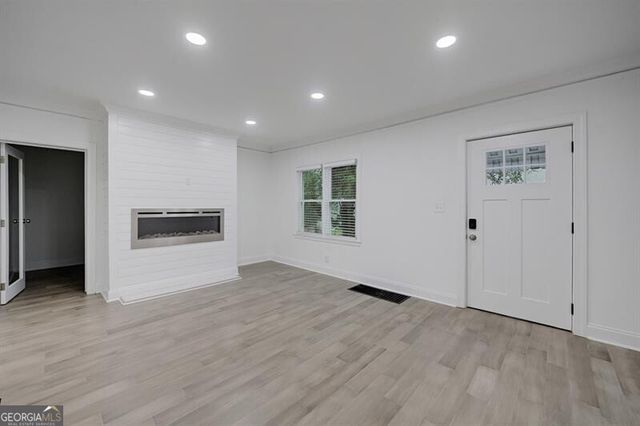 593 Lynnhaven Drive SW, Atlanta, GA 30310
