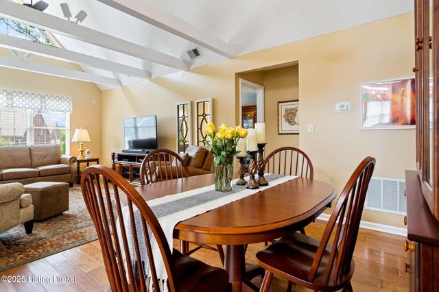 4416 Southbridge Ct, Louisville, KY 40272