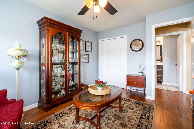 4416 Southbridge Ct, Louisville, KY 40272