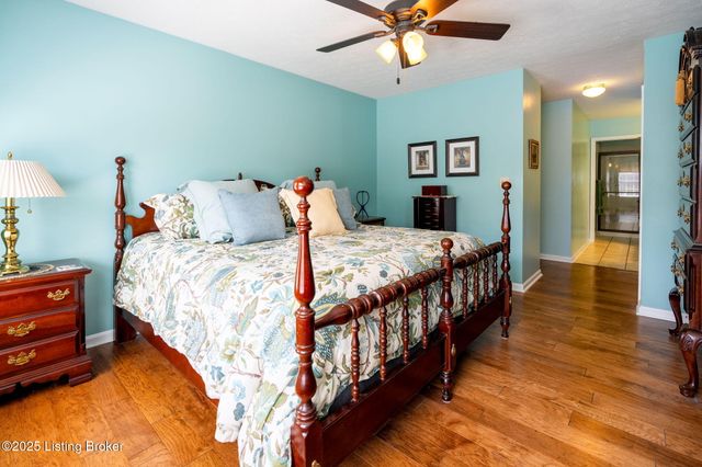 4416 Southbridge Ct, Louisville, KY 40272