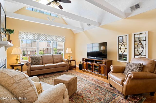 4416 Southbridge Ct, Louisville, KY 40272